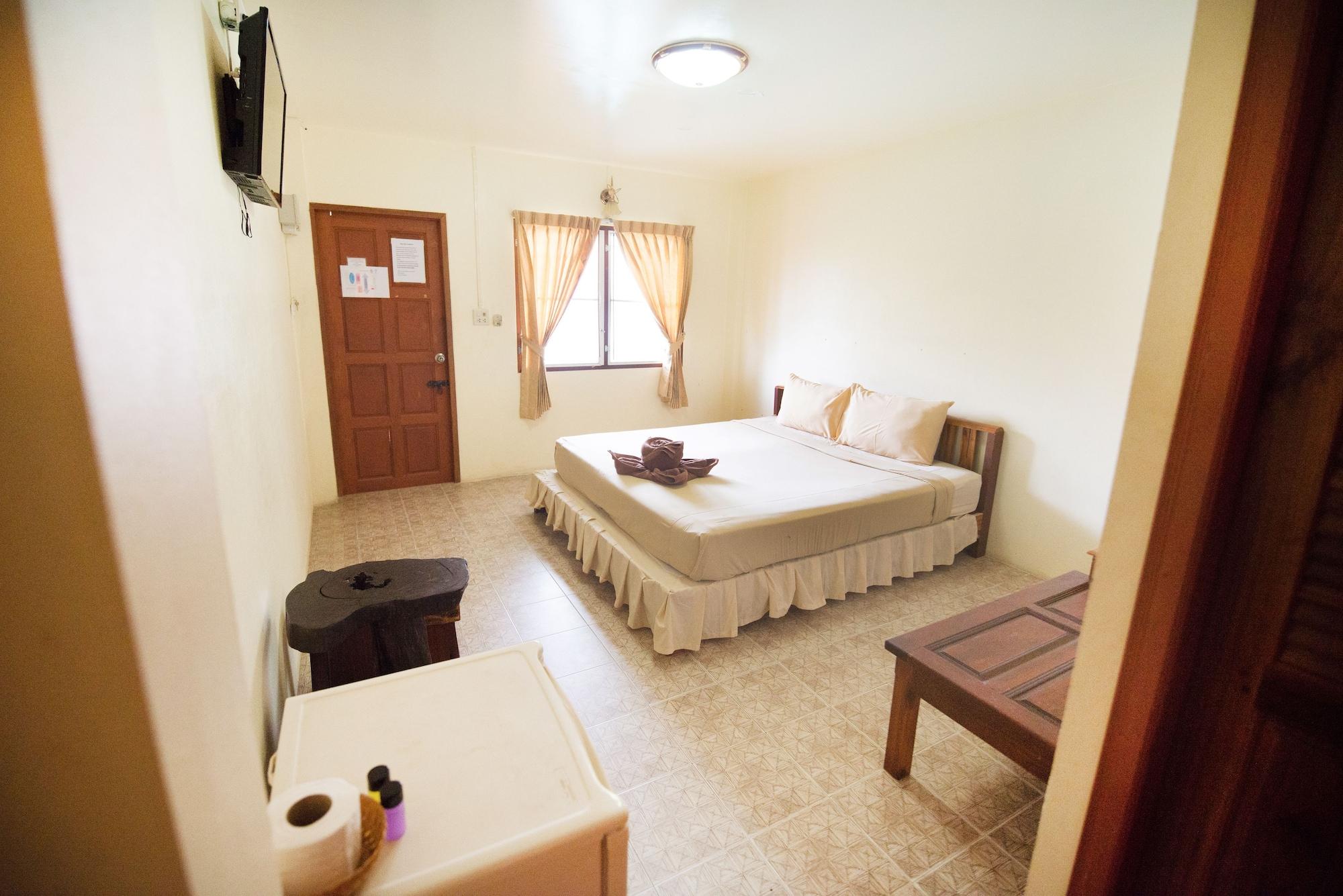 Pongphen Guesthouse - Sha Plus Certified Канчанабури Экстерьер фото