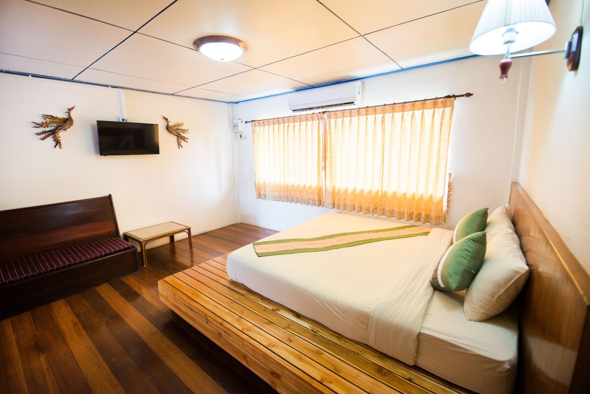 Pongphen Guesthouse - Sha Plus Certified Канчанабури Экстерьер фото