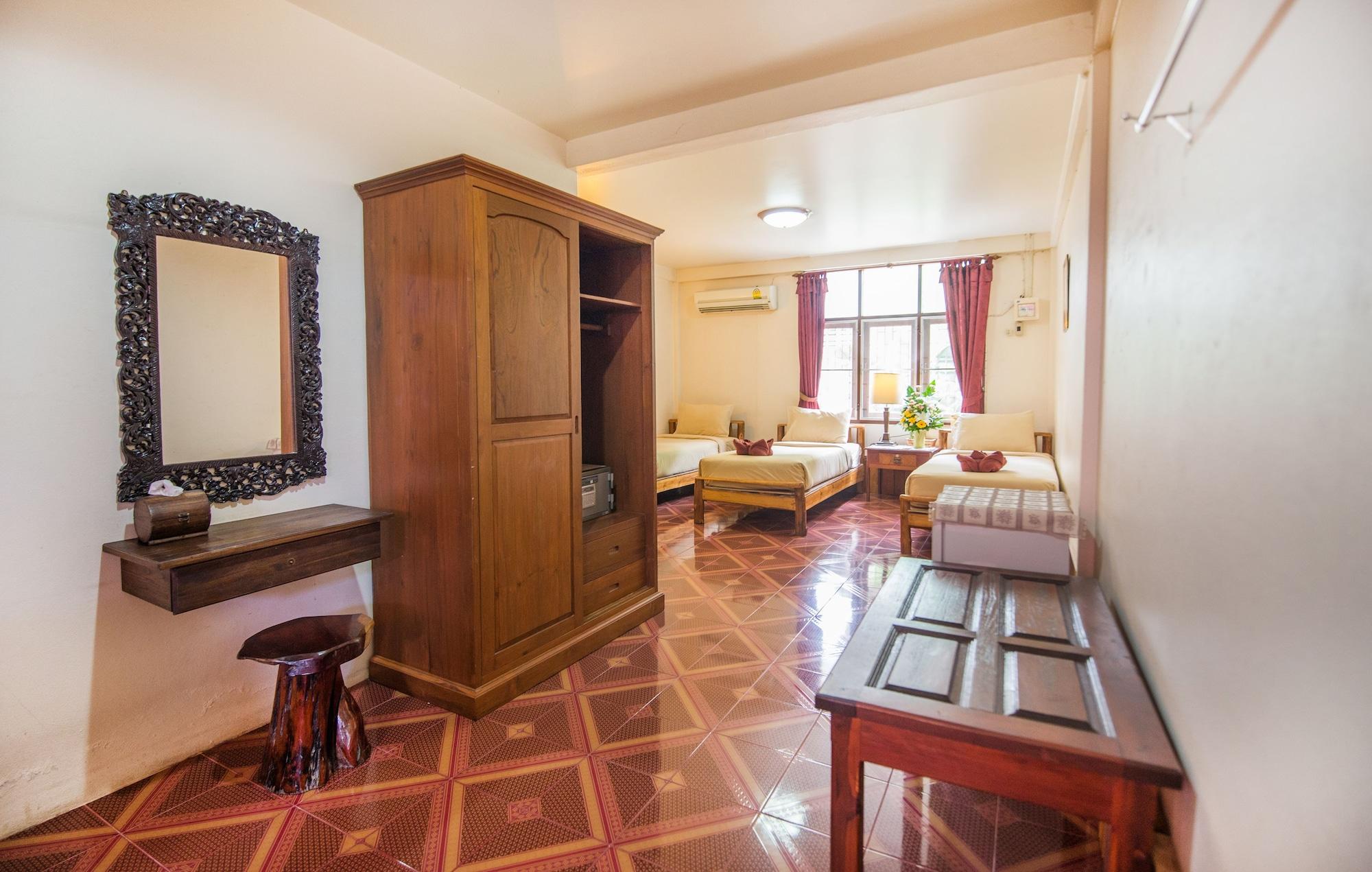 Pongphen Guesthouse - Sha Plus Certified Канчанабури Экстерьер фото