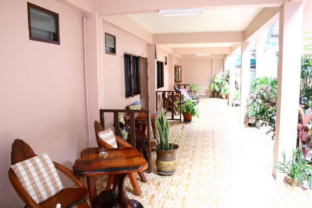Pongphen Guesthouse - Sha Plus Certified Канчанабури Номер фото