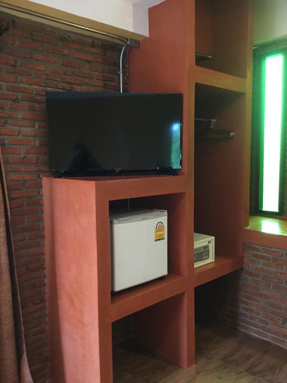 Pongphen Guesthouse - Sha Plus Certified Канчанабури Экстерьер фото