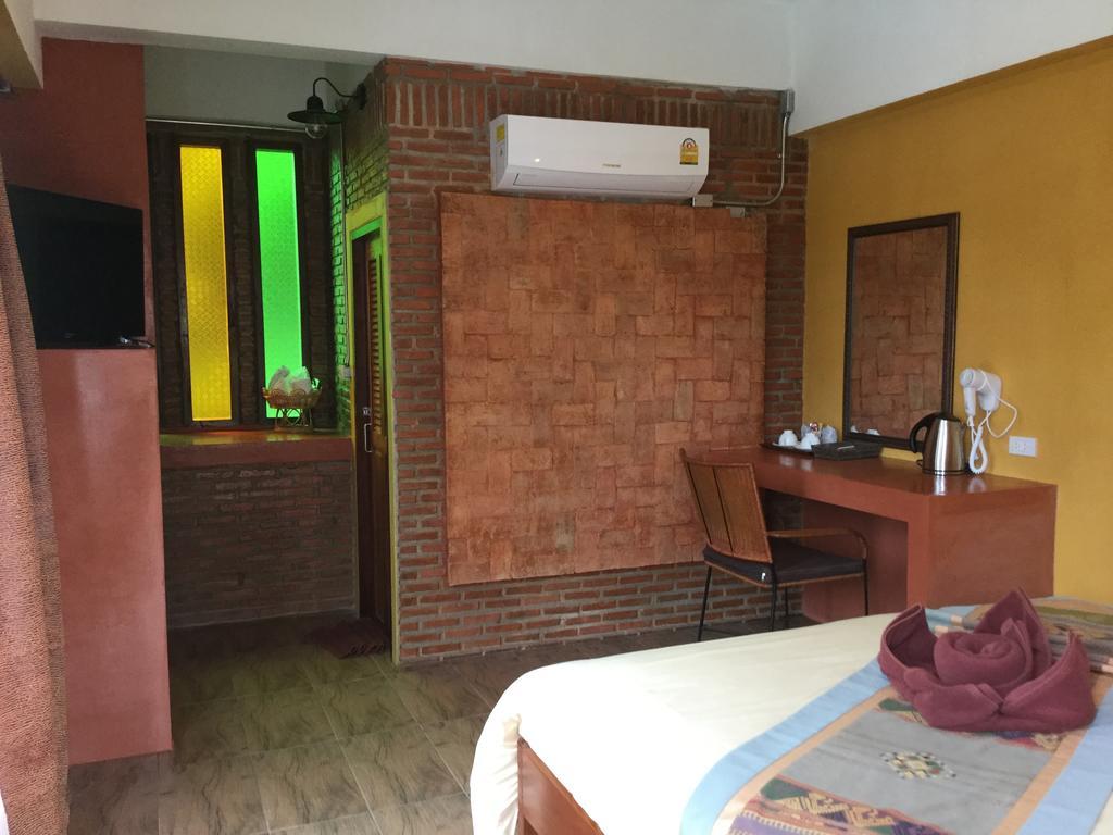 Pongphen Guesthouse - Sha Plus Certified Канчанабури Экстерьер фото