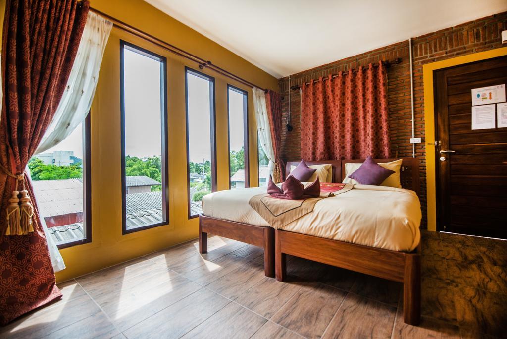 Pongphen Guesthouse - Sha Plus Certified Канчанабури Экстерьер фото